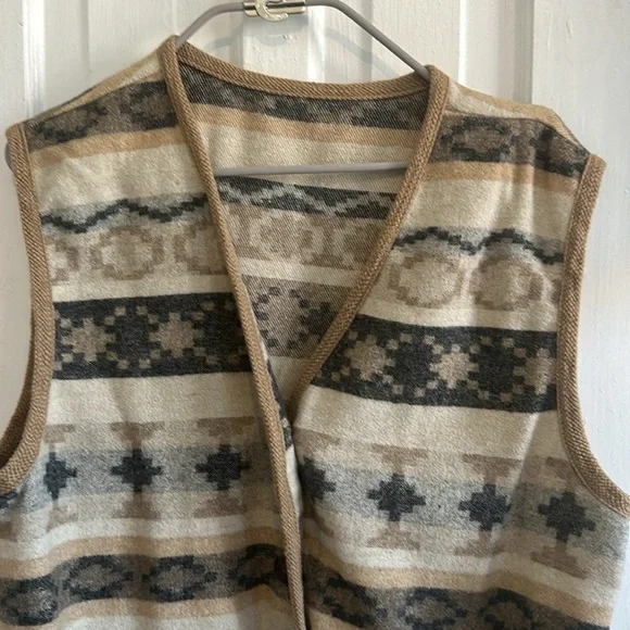 Top - Picture 2 of 14